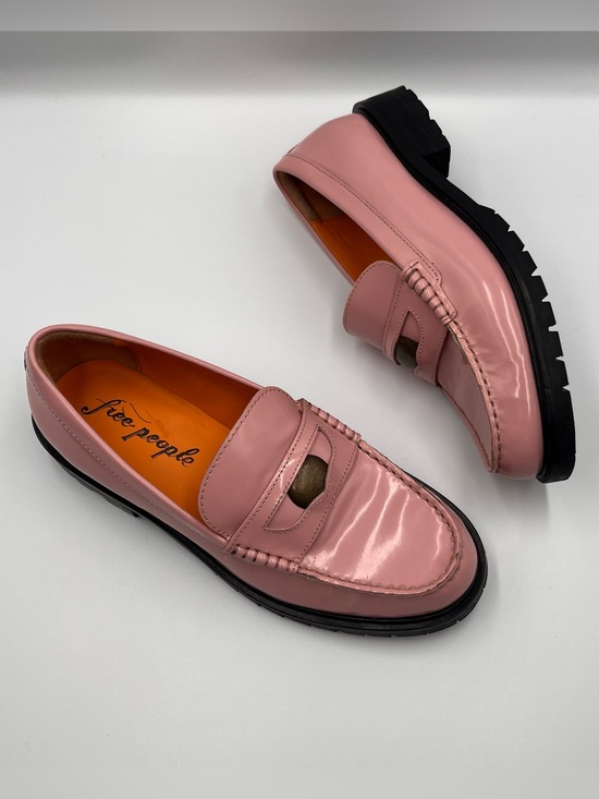 Free People Shoes - Free People Liv Loafers in Perfect Pink Size 37.6 / 7.5